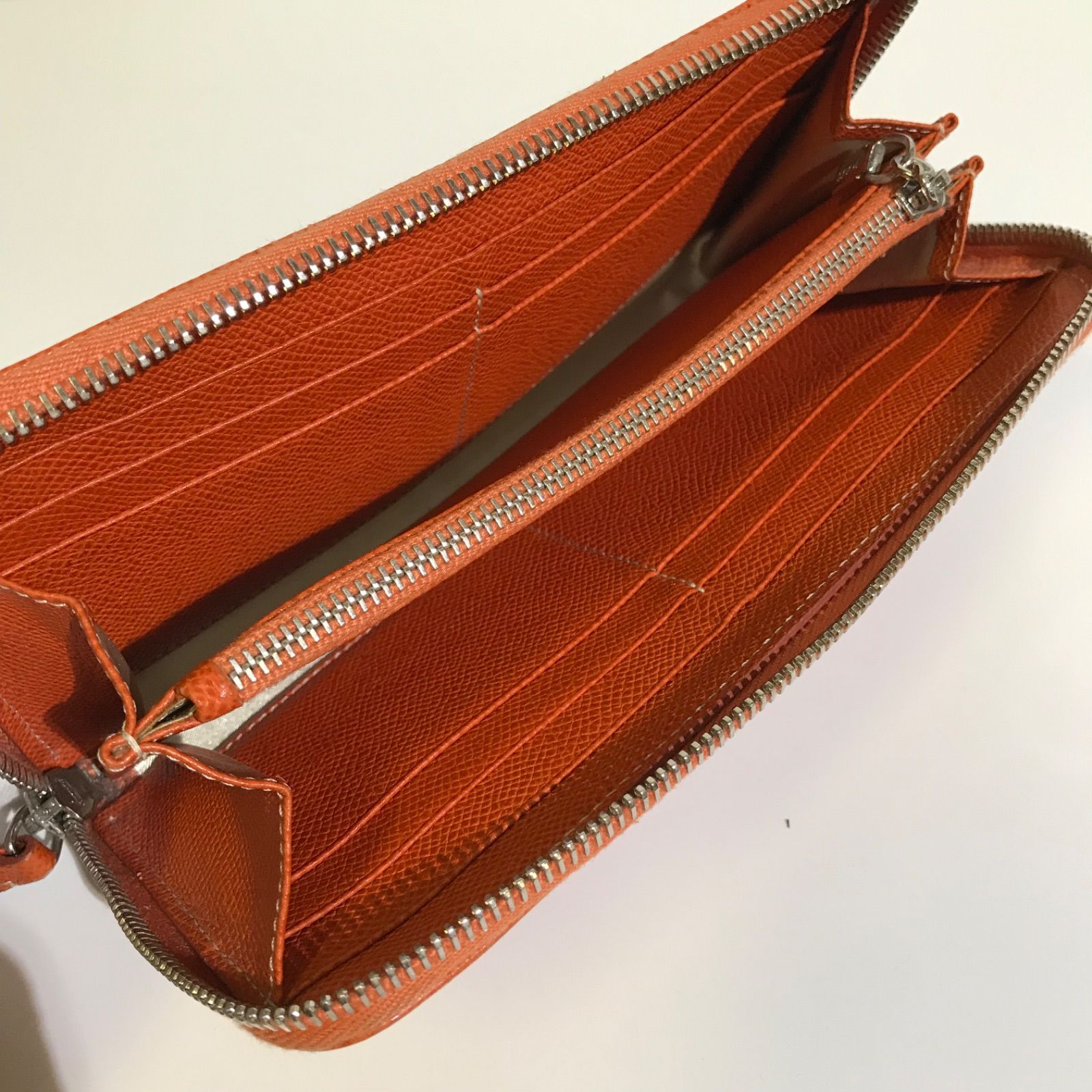 トッズ 長財布 ラウンドジップ TOD'S オレンジ TOD'S トッズ ラウンドジップファスナー 長財布 レザー オレンジ