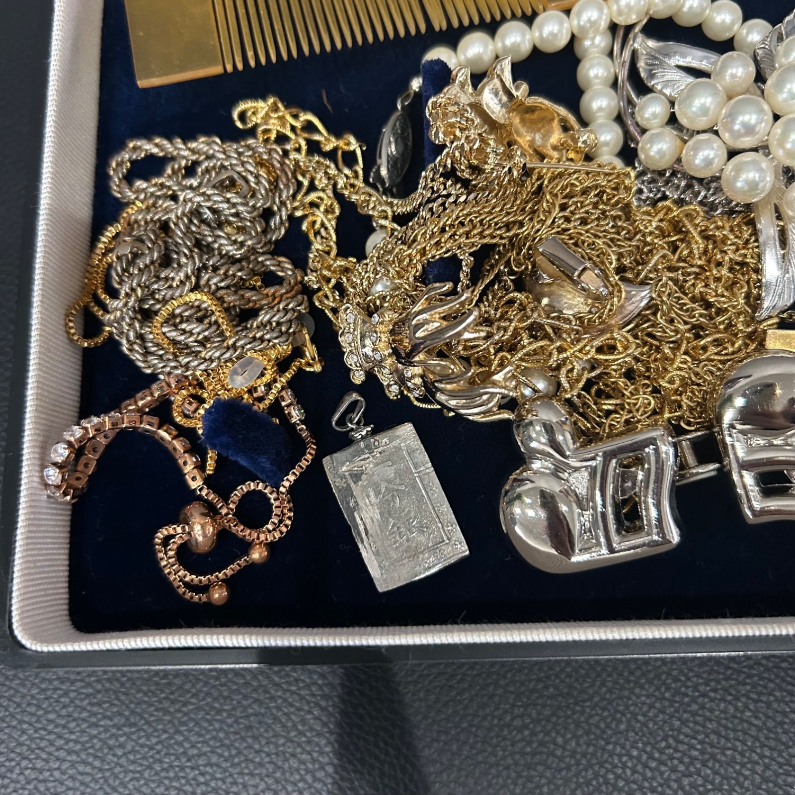 メッキ　アクセサリー　まとめ　ネックレス　リング　指輪　イヤリング　他　約800g以上　未分類セット 4785A 現状品 メッキアクセサリーまとめ 金杯 メガネ カフス ネクタイ