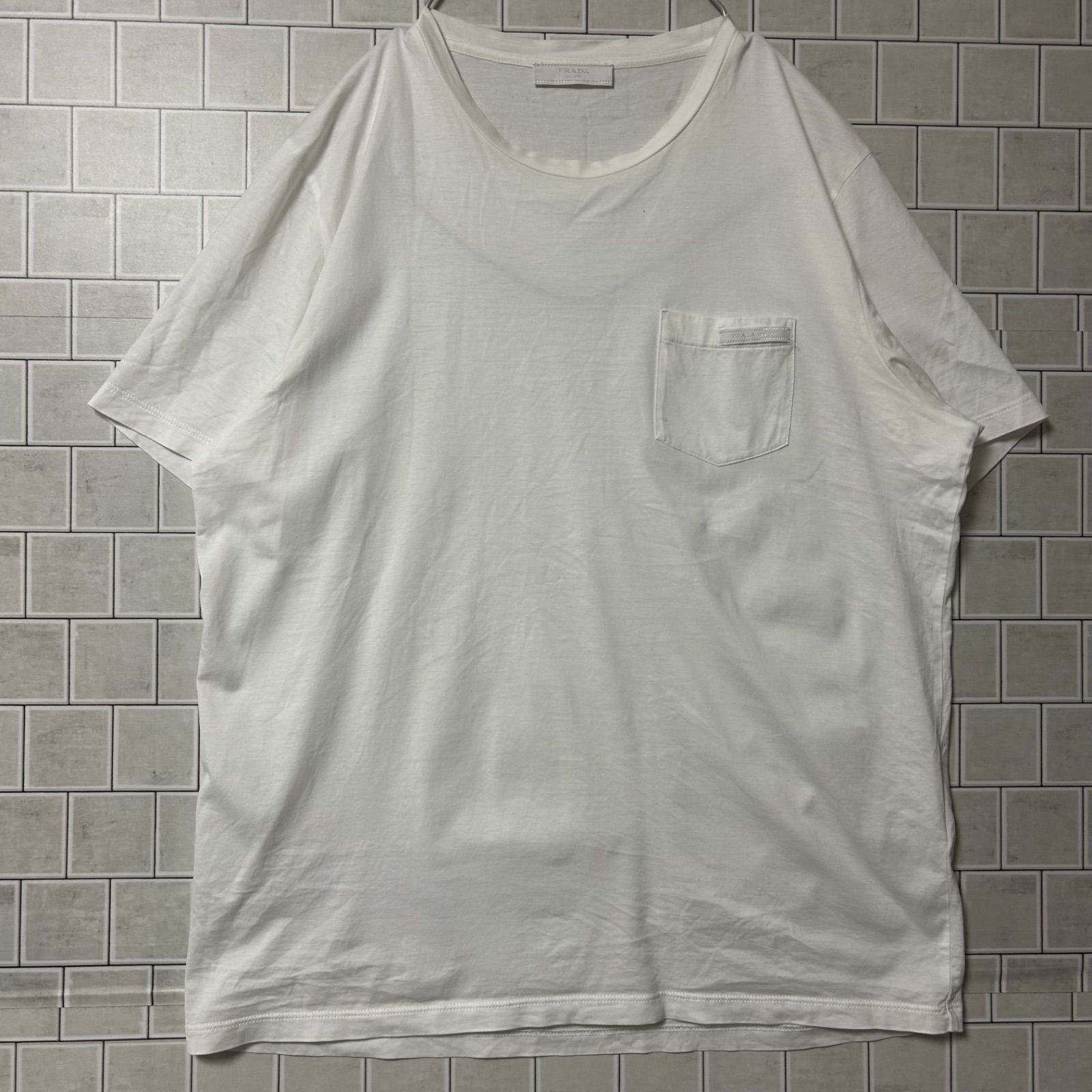 PRADA ホワイト Tシャツ ポケット付き　試着のみ PRADA プラダ ポケット Tシャツ ホワイト M - メルカリ