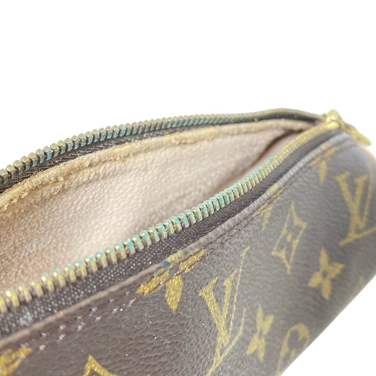 LOUIS VUITTON(ルイヴィトン) ポーチ モノグラム トゥルース