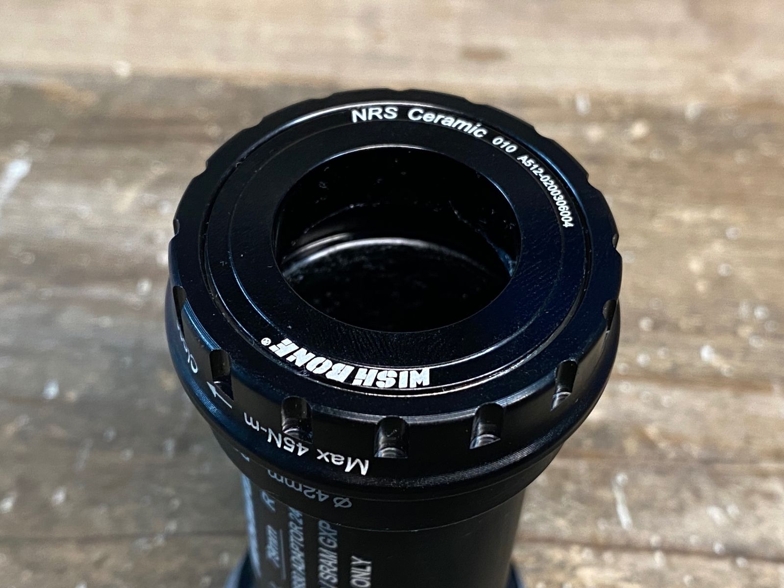 IN920 ウィッシュボーン WISHBONE BBB3024 ボトムブラケット