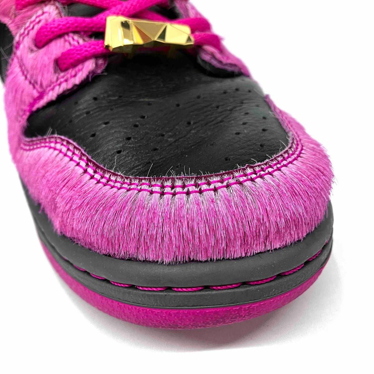 RUN THE JEWELS × NIKE SB DUNK HIGH ACTIVE PINK AND BLACK