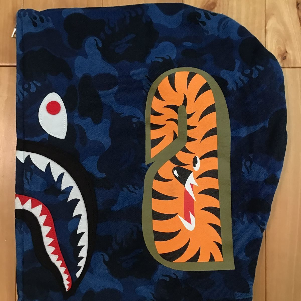 ☆ムック限定☆ ファイヤーカモ シャーク パーカー Sサイズ shark full zip hoodie a bathing ape BAPE  fire camo エイプ ベイプ - メルカリ