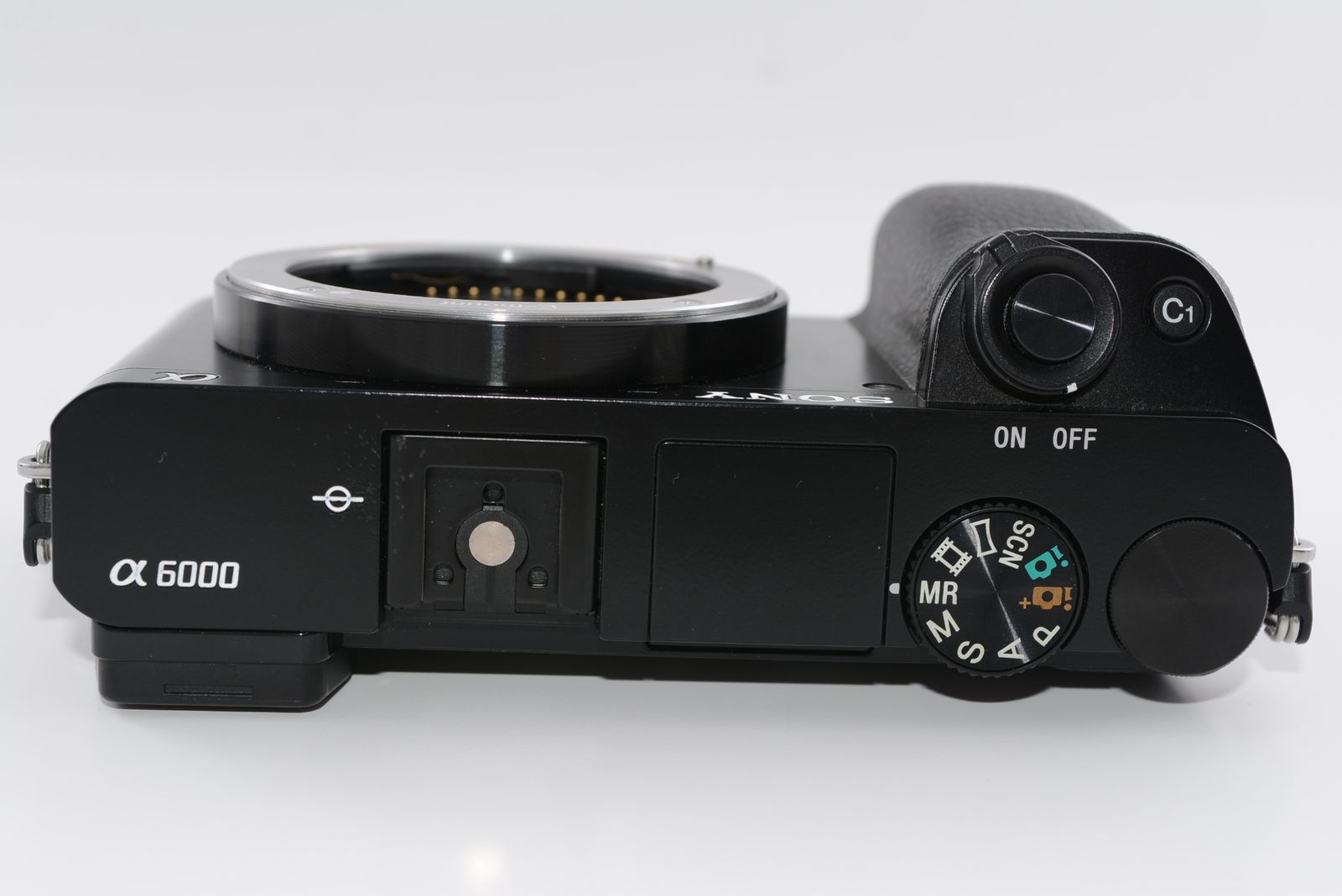  外観特上級 SONY ミラーレス一眼 α6000 ボディ ミラーレス一眼 デジタルカメラ