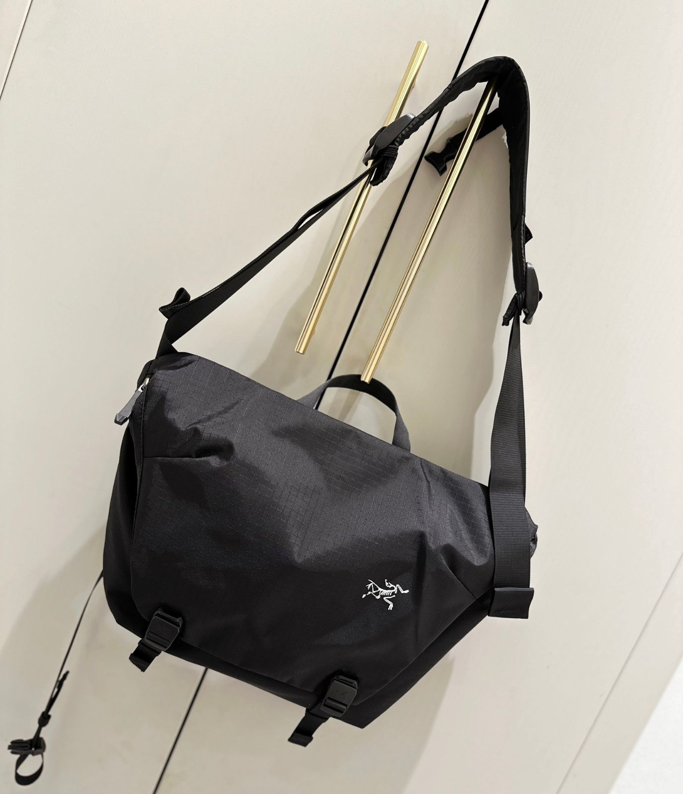 Arc teryx GRANVILLE 10 COURIER BAG Blackアークテリクス ショルダーバッグ ブラック
