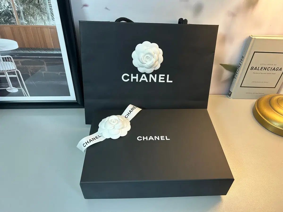 CHANEL シャネル 木箱 ショッピングバッグ