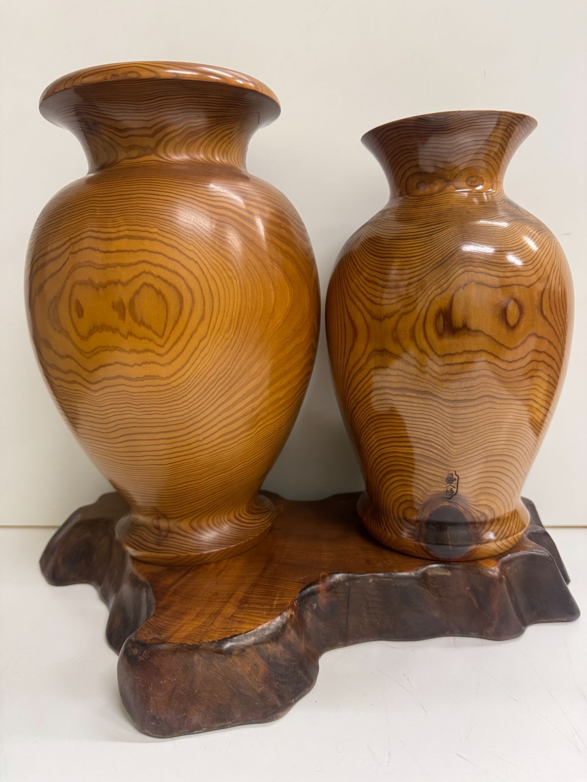 屋久杉 壺 鹿島重人作 屋久杉 壺 鹿島重人作 屋久杉