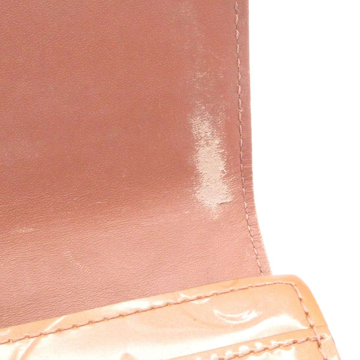 長財布 モノグラムヴェルニ