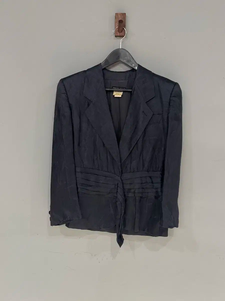 ジョルジオ ARMANI アルマーニ ベルト付き ディテール ジャケット