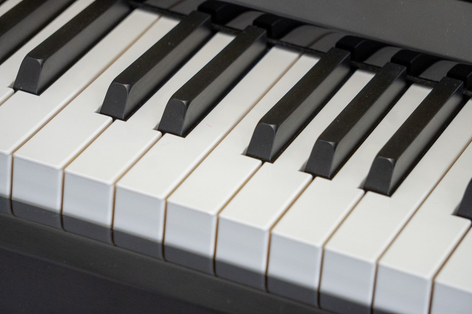 美品KAWAI アップライトピアノ 黒 K-200 2021年購入 ピアノ カワイ k-200