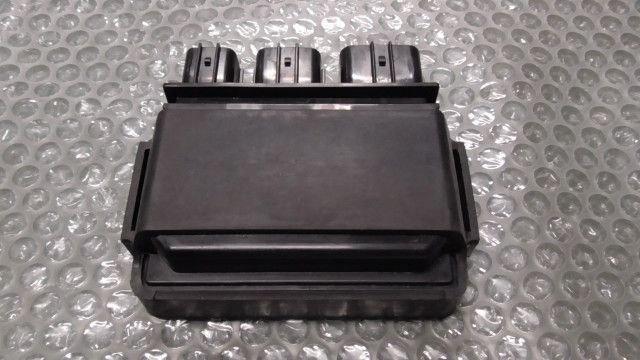 Z900RS　ZR900C-028xxx　の　ヒューズ・ジャンクションBOX:#1748578010