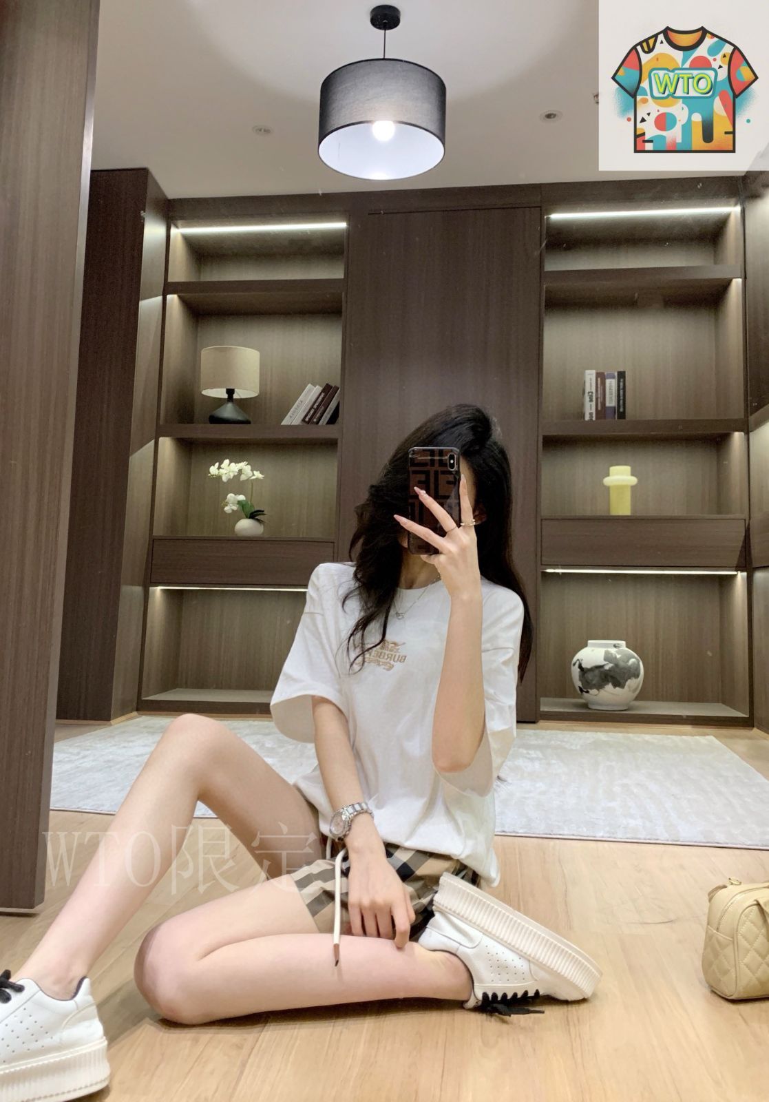 Burberry TB柄Tシャツとショートパンツ セット Burberry TB柄Tシャツとショートパンツ セット