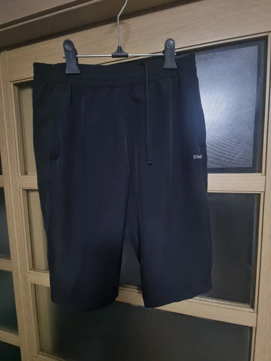 hummel(ヒュンメル) ハーフパンツ 黒 トレーナー 100