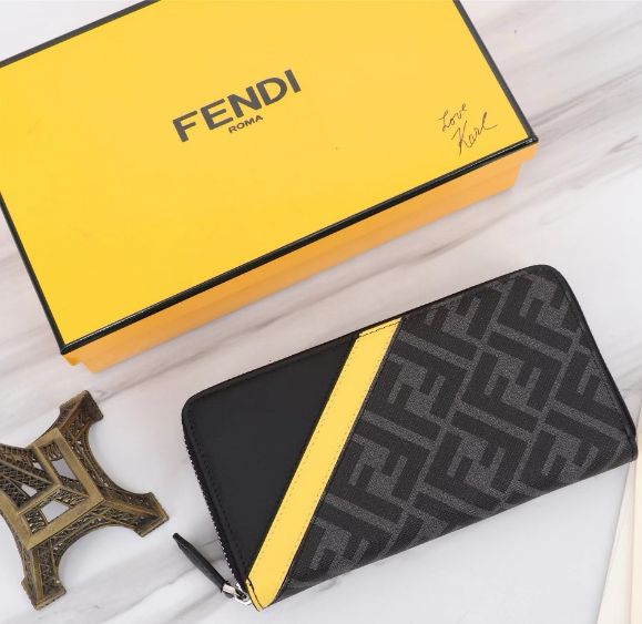 大人気美品！フェンディ/FENDI 長財布 ジップラウンドウォレット FF ...