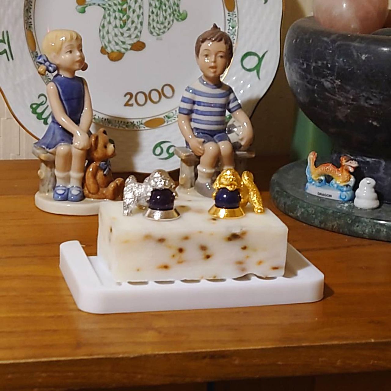 ブロンズ 獅子犬 置物 ボール付き ブロンズ 獅子犬 置物 ボール付き