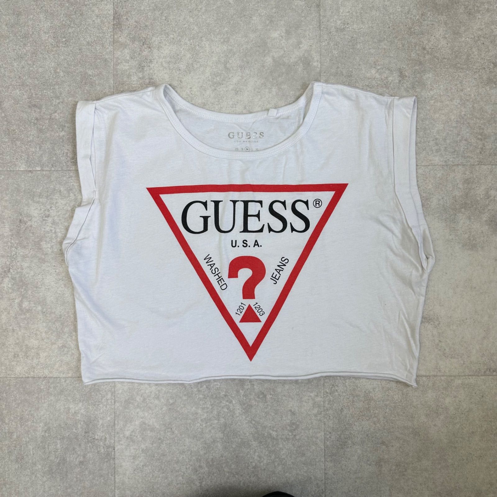 GUESS ノースリーブトップス - メルカリ