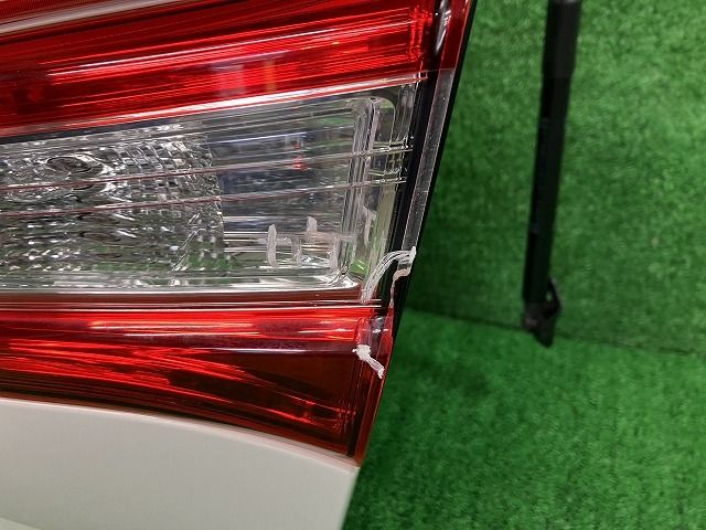 ヴィッツ NSP135 バックドア・リアゲート F 4WD ニホンイタ M31Q8  