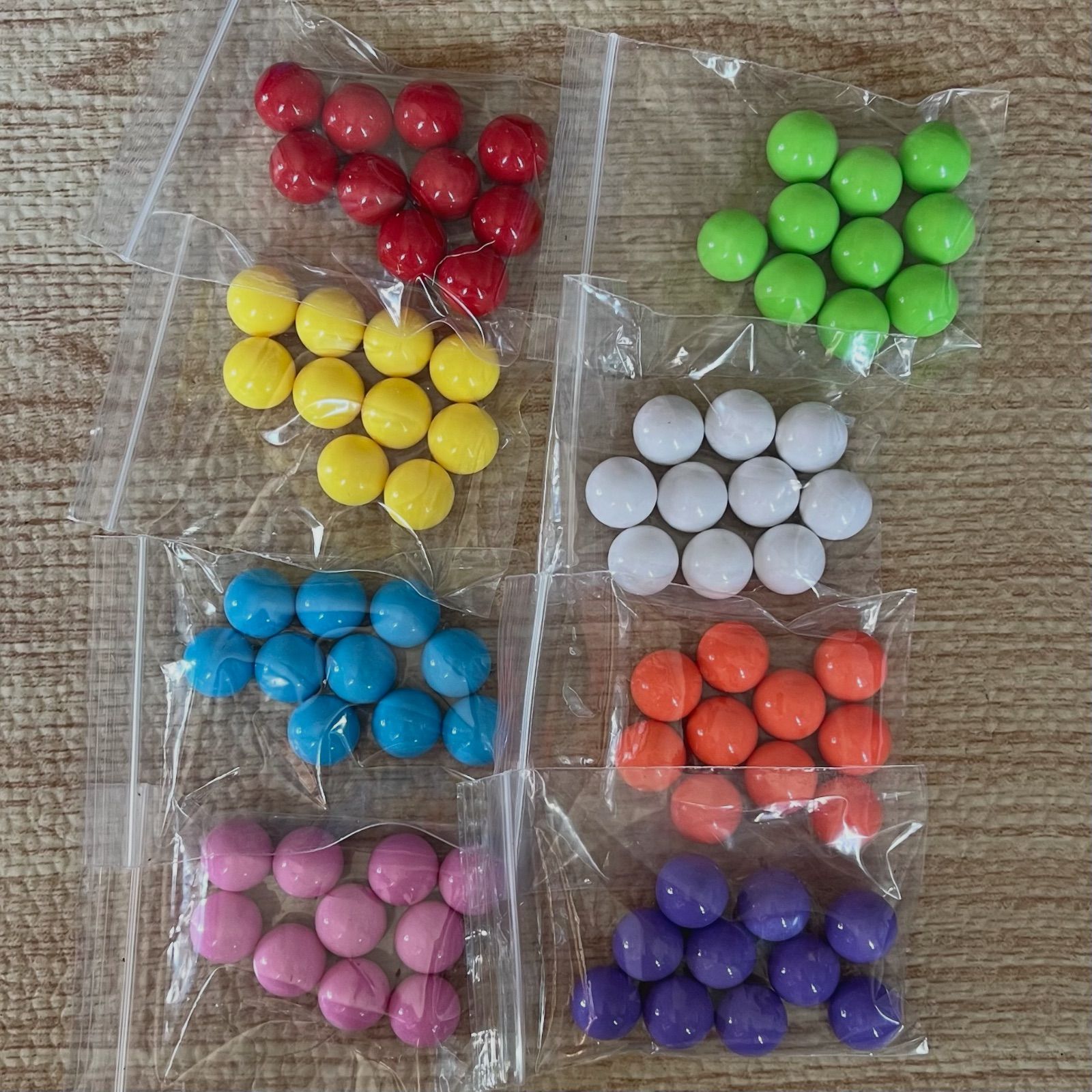 カラフルなビー玉（直径16ミリ）8色80個 - メルカリ