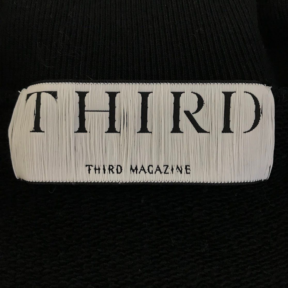 【倉吉店】 中古 スウェット THIRD MAGAZINE（サードマガジン）ハーフジップロゴスウェット A0851UTS005 ブラック 【110】 倉吉店】THIRD MAGAZINE（サードマガジン）ハーフジップロゴ