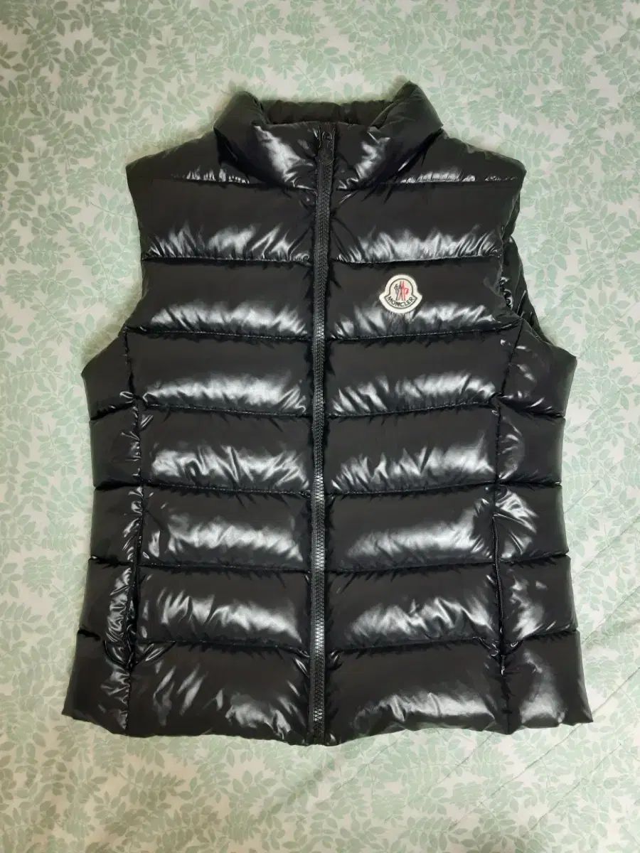 モンクレール ダウンベスト GANNI 百貨店