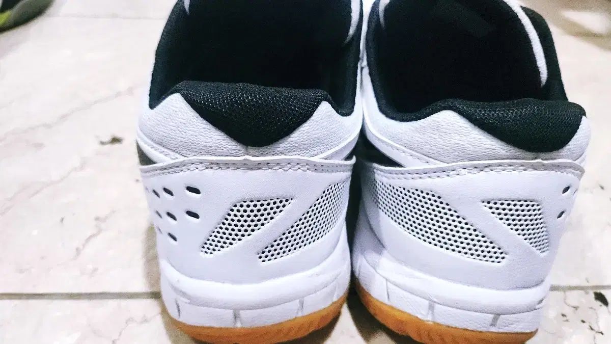 asics アシックス