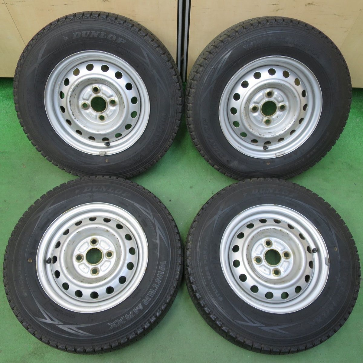 しもダンロップ　WINTER MAXX 165R13 6PR　スタッドレス ワールドセレクト / スタッドレスタイヤ ダンロップ WINTER MAXX