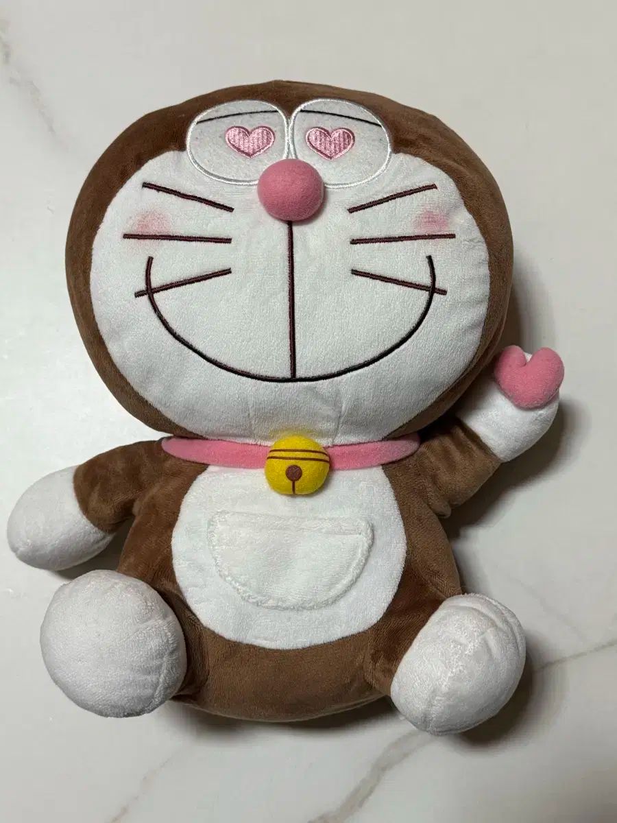 茶色 ドラえもん