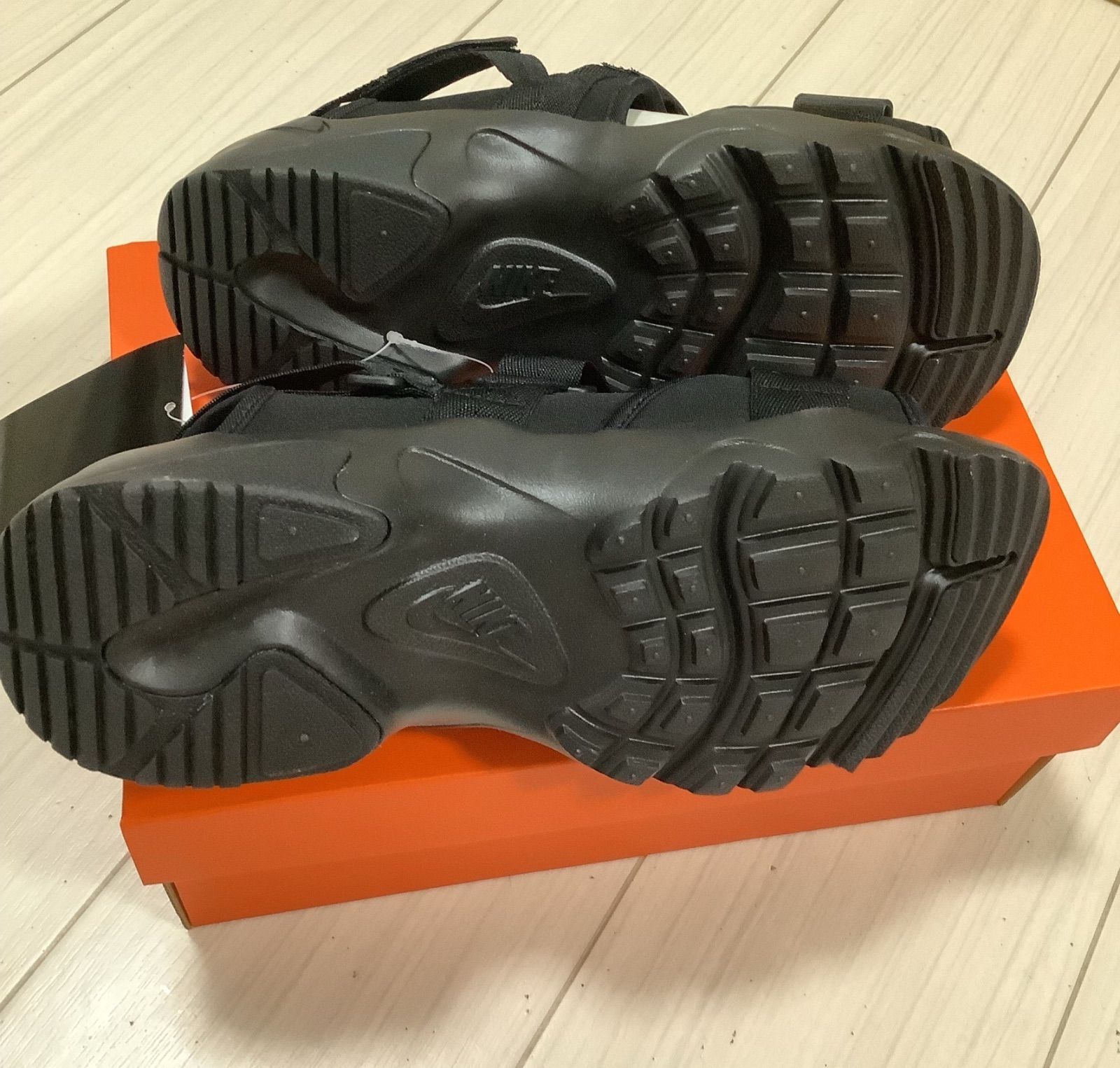 ナイキ キャニオン メンズサンダル NIKE 黒 27cm メンズ 新品
