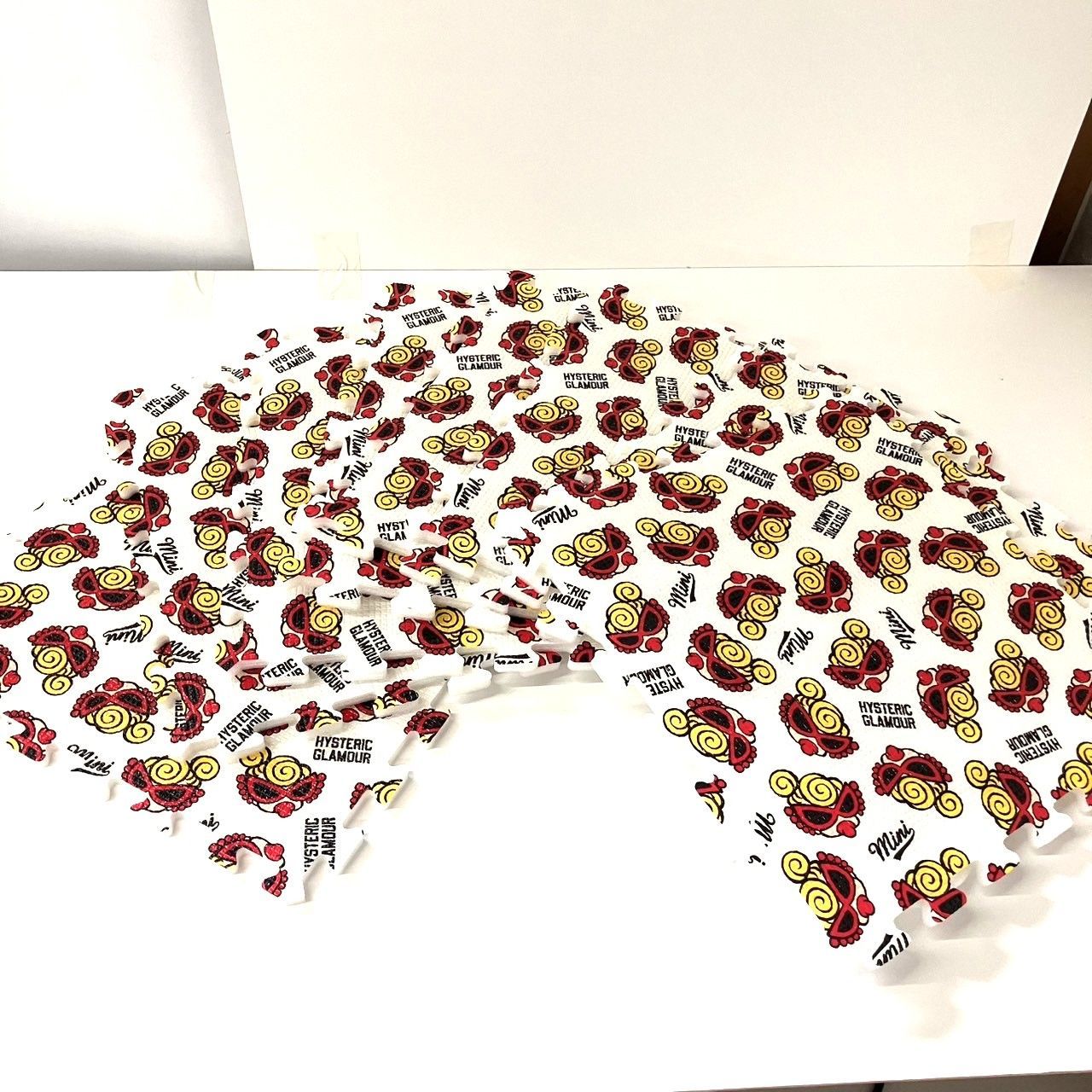 中古品】HYSTERIC MINI MINI FACE HYSTERIC MANIACS フロアマット 