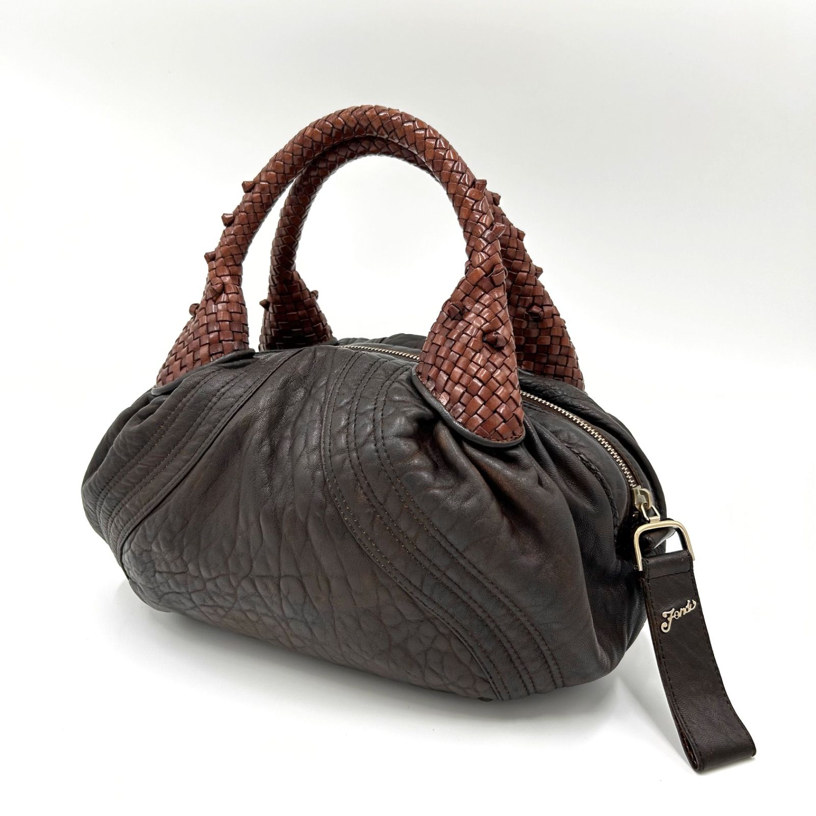 FENDI フェンディ スパイバッグ バック ハンド 編み込み レザー