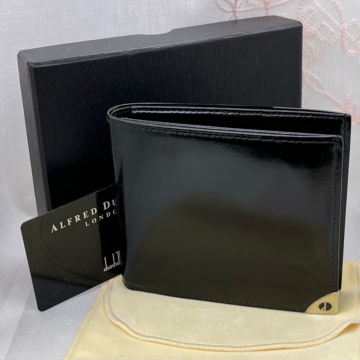 ☆美品☆DUNHILL ダンヒル 二つ折り財布 WN3010A コンパクト ロゴ ワンポイント ブラック シルバー レディース B-210