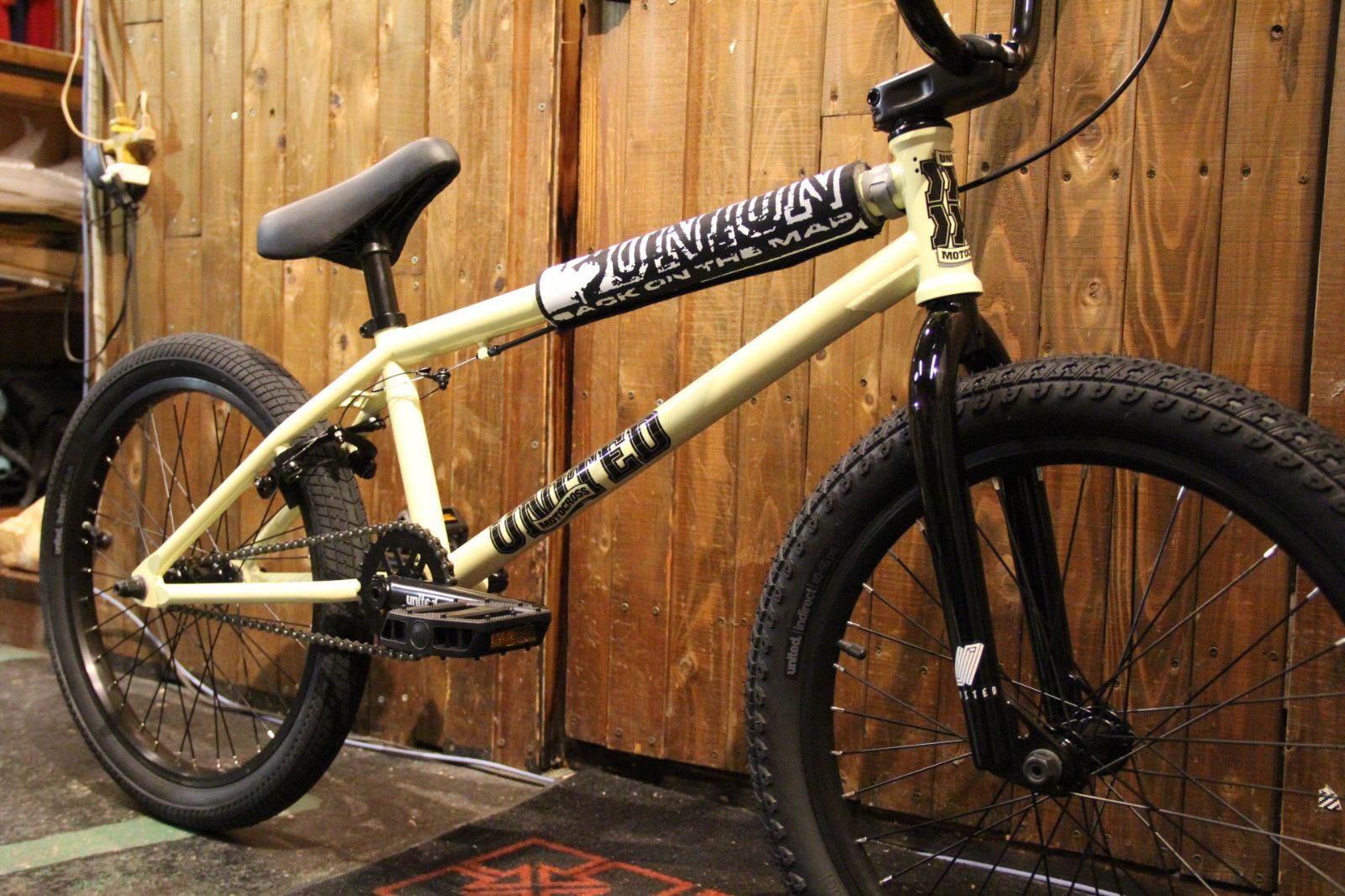 BMX 20 ストリート UNITED MOTOCROSS GLOSS SAND BMX 20インチ ストリート ダート UNITED MOTOCROSS GLOSS SAND