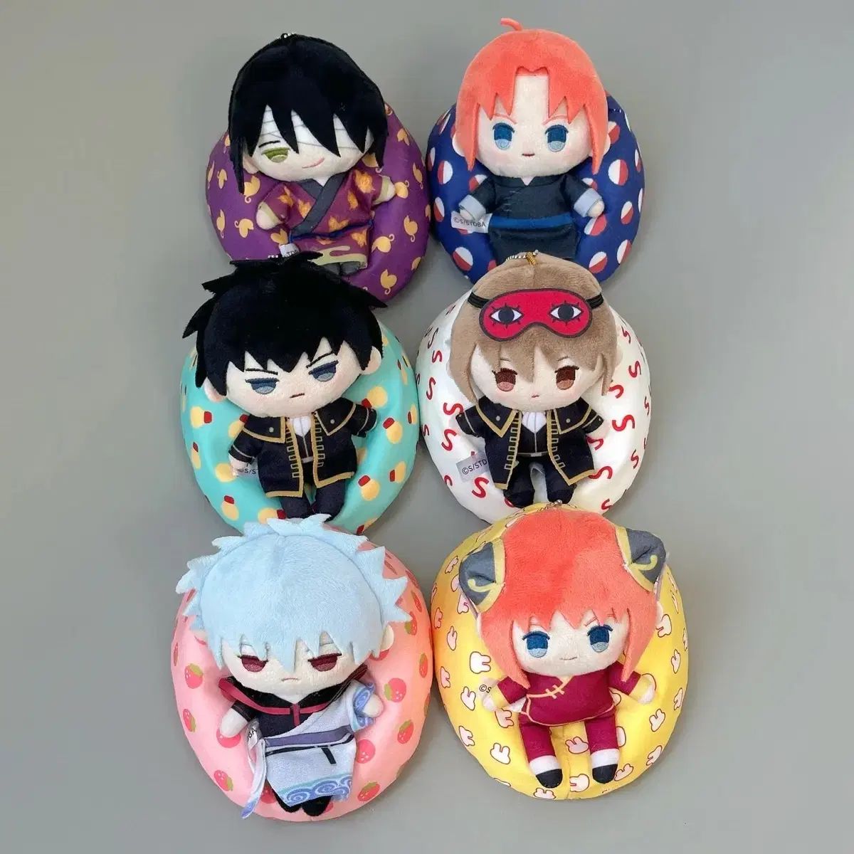 ジャンプ 50周年 一番くじ D賞 銀魂 ジャンプ型クッション 銀時 神楽 新