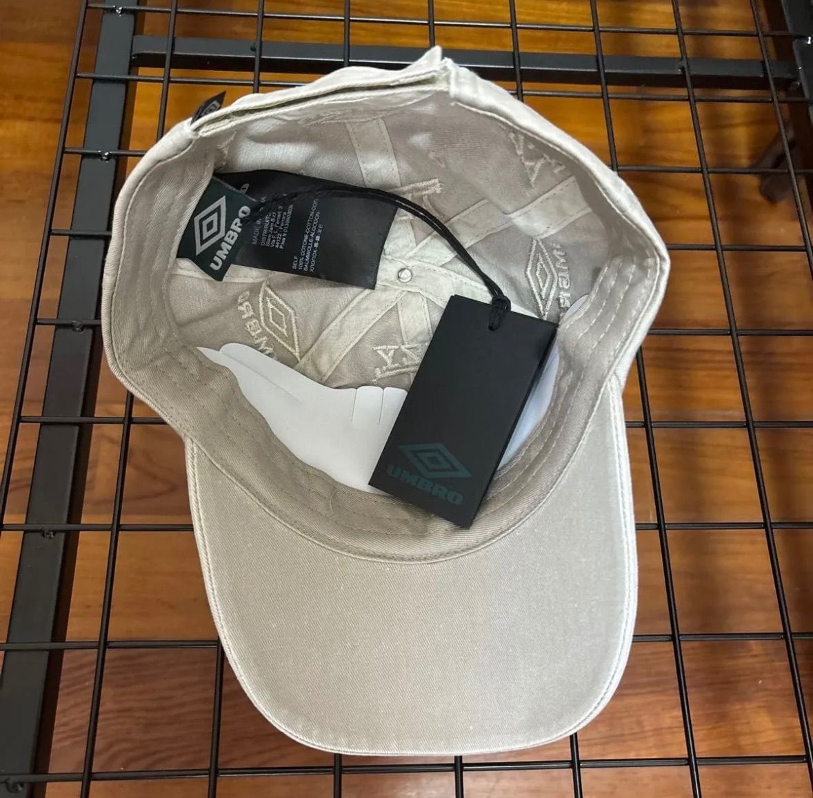 UMBRO Slam Jam Lazy Cap キャップ ベージュ TAUPE UMBRO Slam Jam Lazy Cap キャップ ベージュ TAUPE - メルカリ