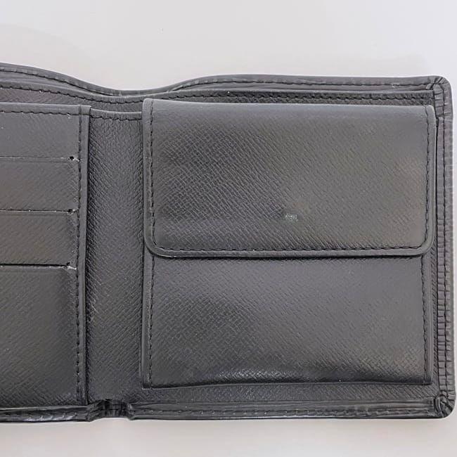 ヴィトン エピ ノワール 二つ折り財布 M63652 中古C+  A-7437 LOUIS VUITTON（ルイ・ヴィトン） ルイ ヴィトン エピ ノワール 二