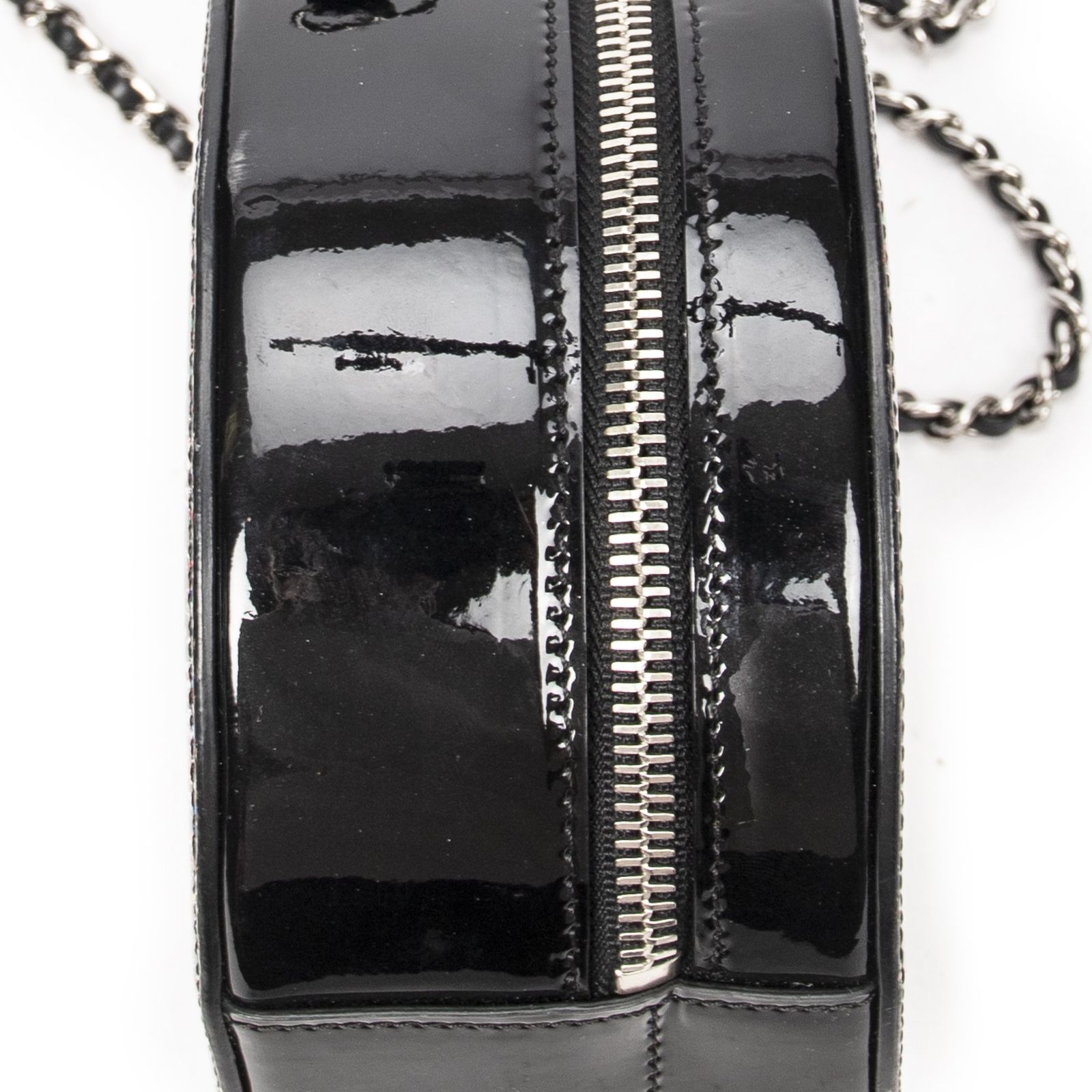 シャネルCCラウンドグリッターチェーン