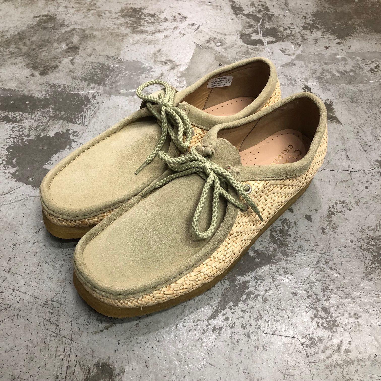 新品 CLARKS ORIGINALS WALLABEE RAFFIA ワラビー ラフィア タン シューズ クラークス ベージュ UK8 1/2  79698A1 - メルカリ