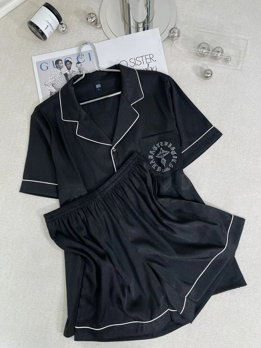これは Chrome Hearts（クロム・ハーツ）の外注注文商品で、大量