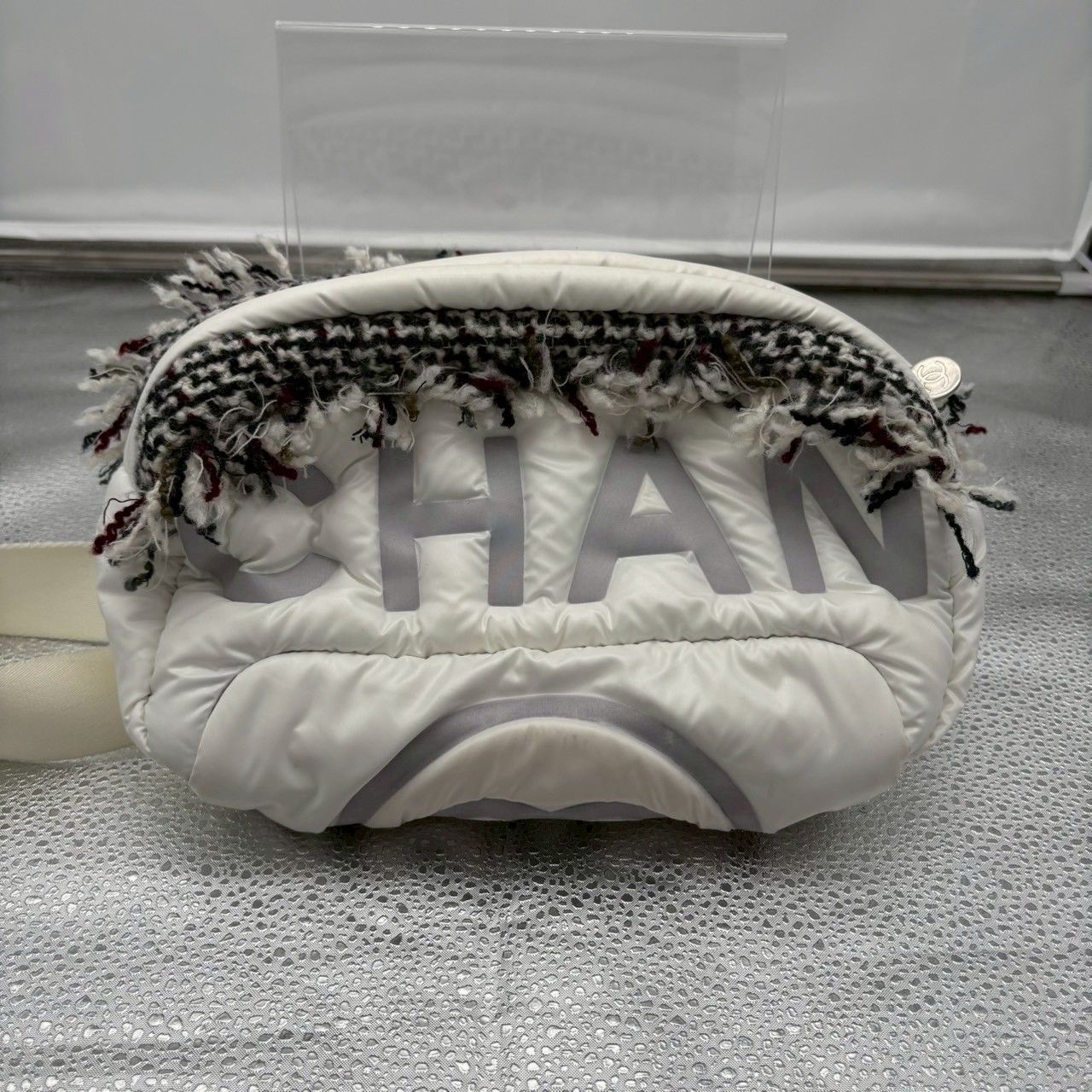 CHANEL ウエストバッグ ココネージュ ヴィンテージ加工 ツイード ホワイト