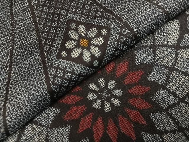 平和屋着物●本場大島紬　割り込み絣　花菱丸文　正絹　逸品　DAAW5299ud 平和屋着物○本場大島紬 割り込み絣 花菱丸文 正絹 逸品 DAAW5299ud