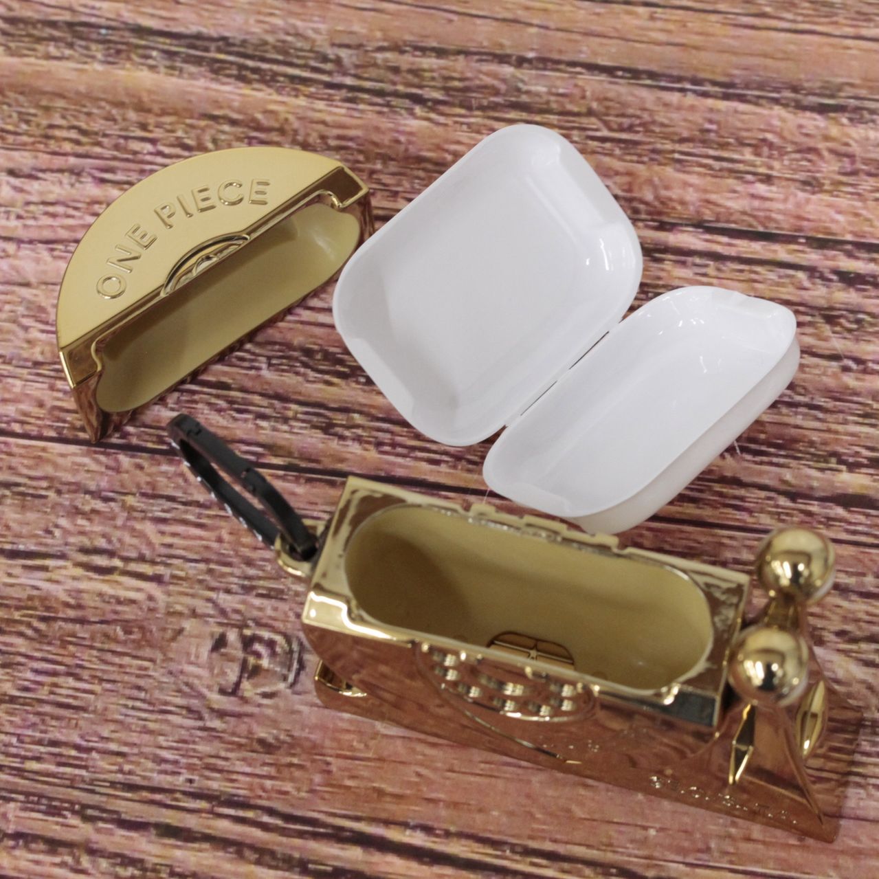 ☆加古川物流】中古 ゴールデン電伝虫 airpods ケース
