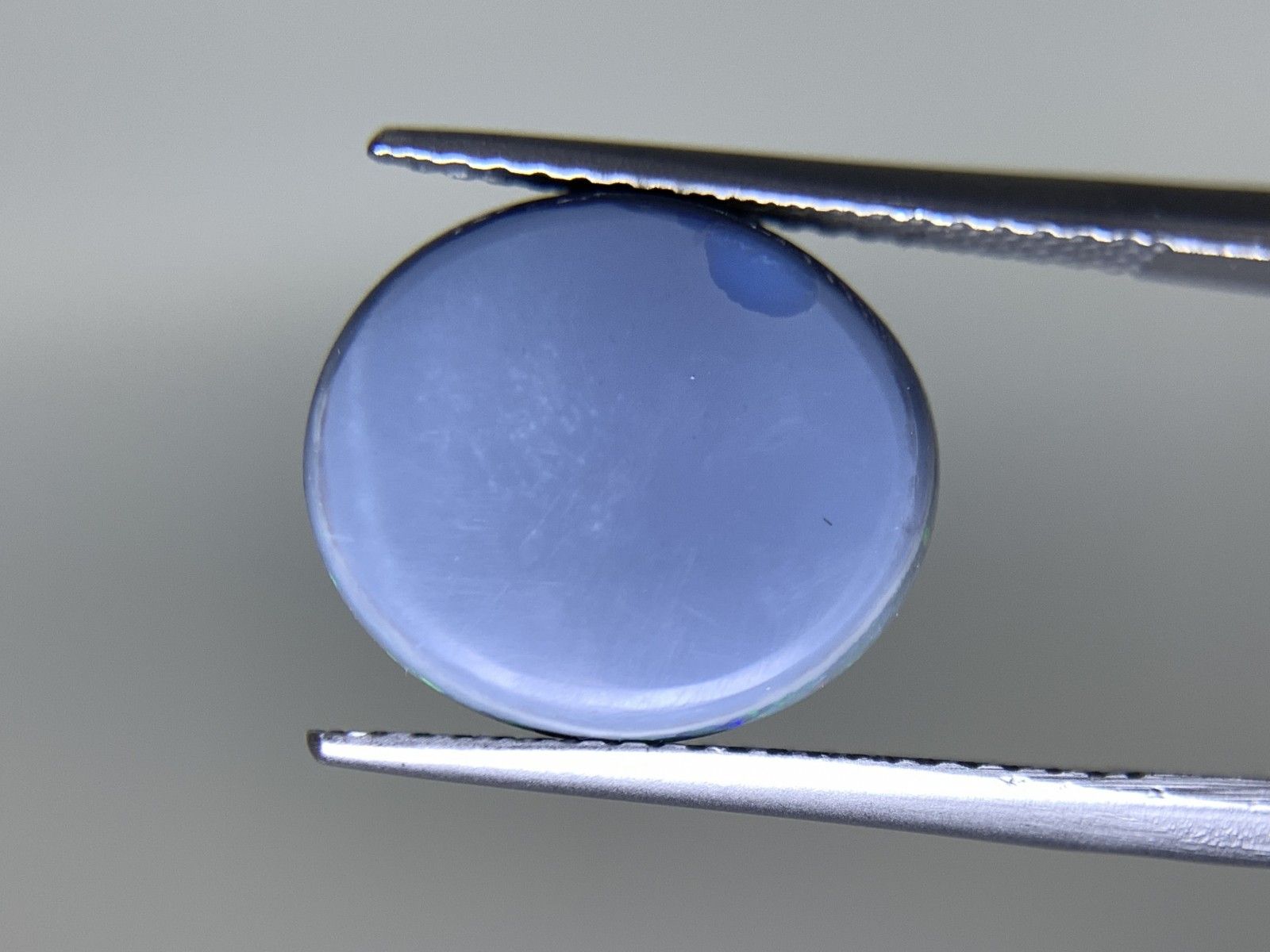 ブラックオパール 天然 4.173ct 中央宝石ソーティング付き 13.4㎜×11.7  