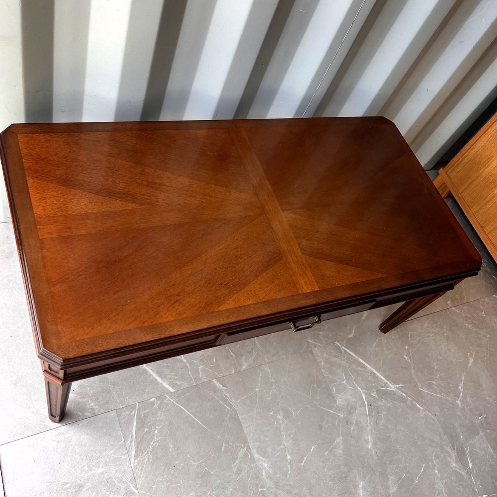 取付無料！マルニ地中海ロイヤル 天然木おしゃれアンティークローテーブル収納付き✨ 取付無料！マルニ地中海ロイヤル 天然木おしゃれアンティーク