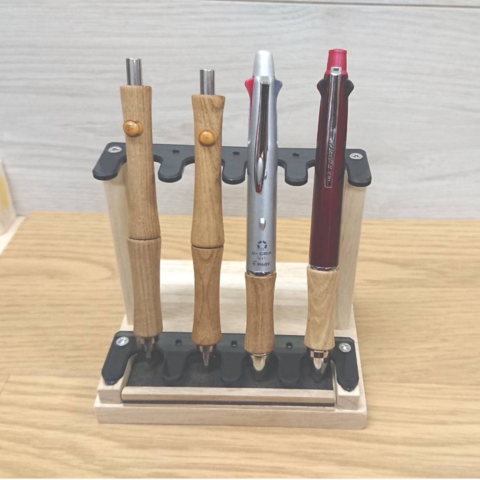 ペンスタンド 4本用 タイプB 木製 コラボ コレクションスタンド 数量