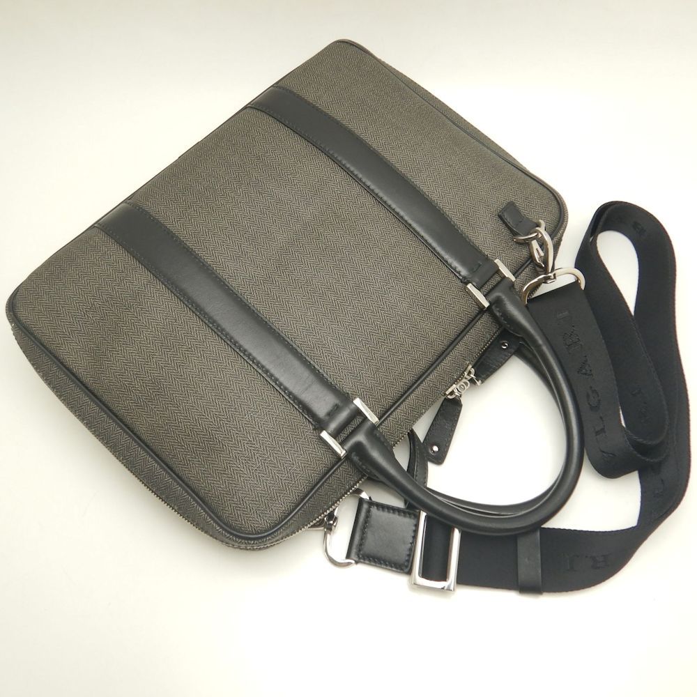 ヌ*リ様 【美品】BVLGARI ブルガリ　ウィークエンド ビジネスバッグ 高級 BVLGARI ブルガリ ウィークエンド 32541 ビジネスバッグ PVCx