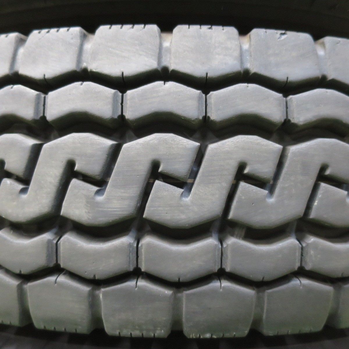 バリ溝 25年 9.5分 6本 トラック タイヤ 205 85R16 117 115N ブリヂストン エコピア M812 ミックス オールシーズン 16インチ 5101003イスタ FFCRYSTALESIA_COM