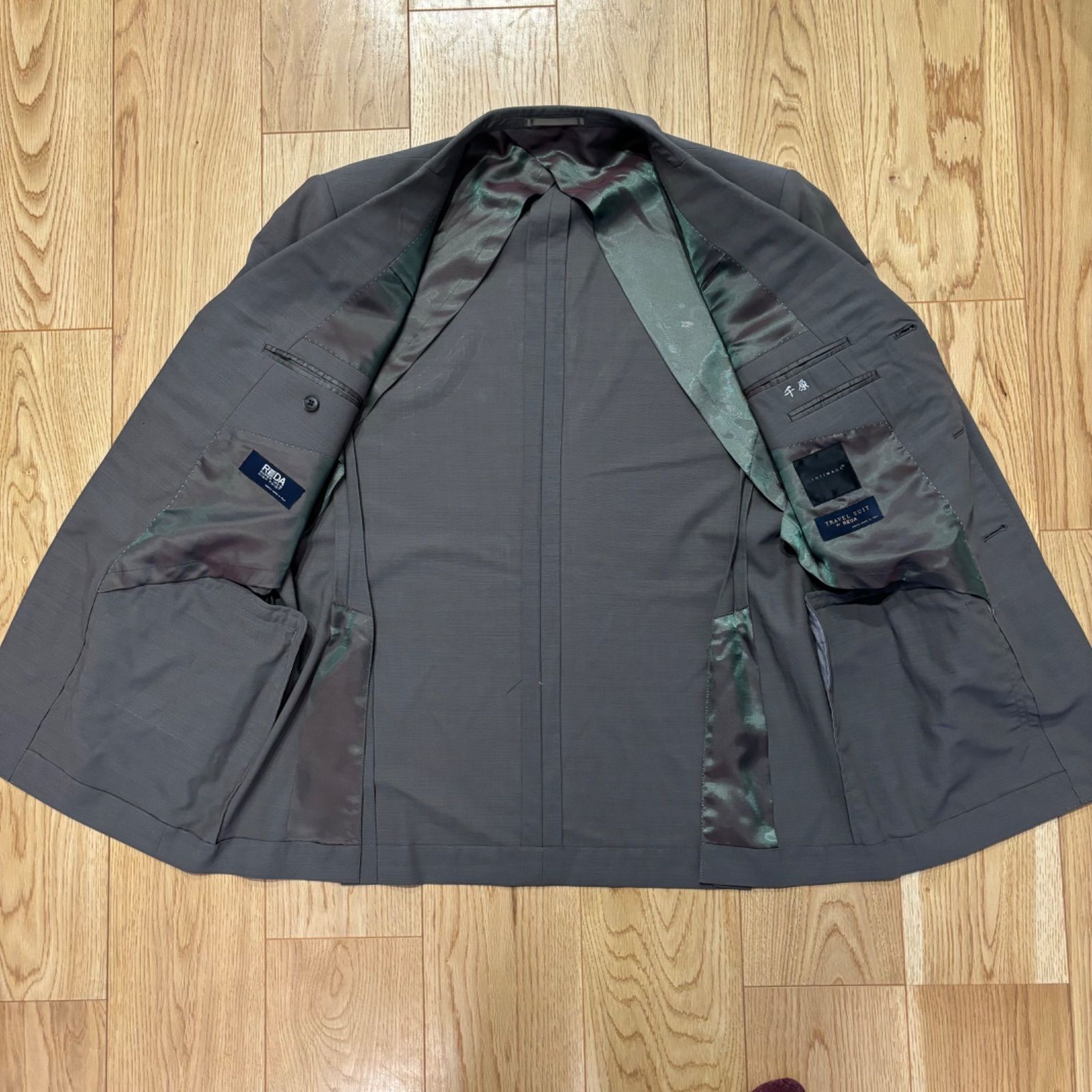 美品　INTIMAGE ビジネススーツ　3ピース　2B AB5 グレー 美品 INTIMAGE ビジネススーツ 3ピース 2B AB5 グレー