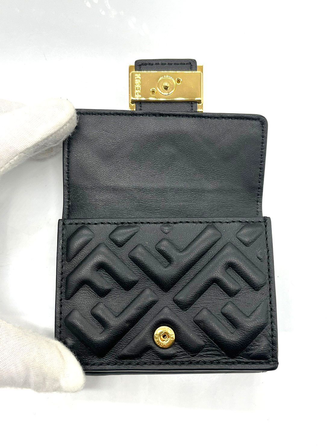 人気の福袋 【はこぽす対応商品】 新品、未使用 【美品】FENDI