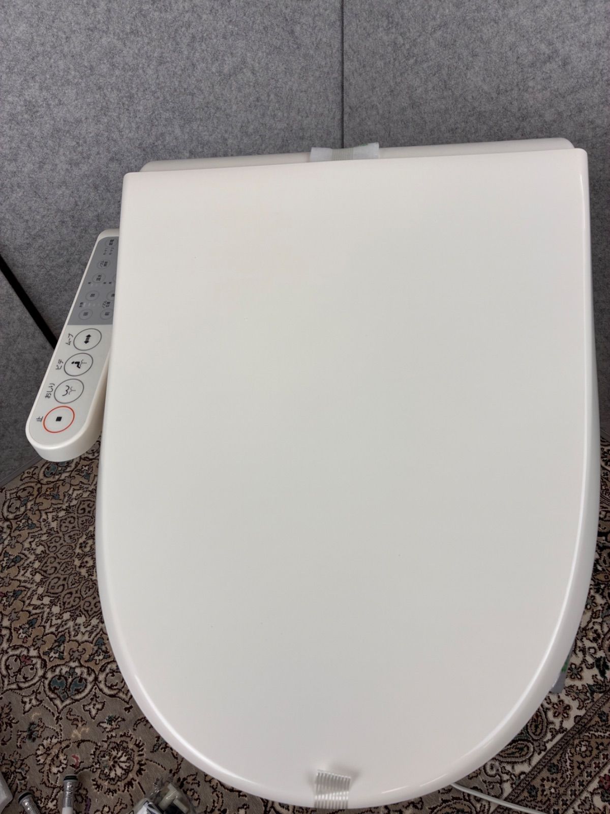  気になっていませんか パステルアイボリーTOSHIBA温水洗浄便座 その他 トイレ用品