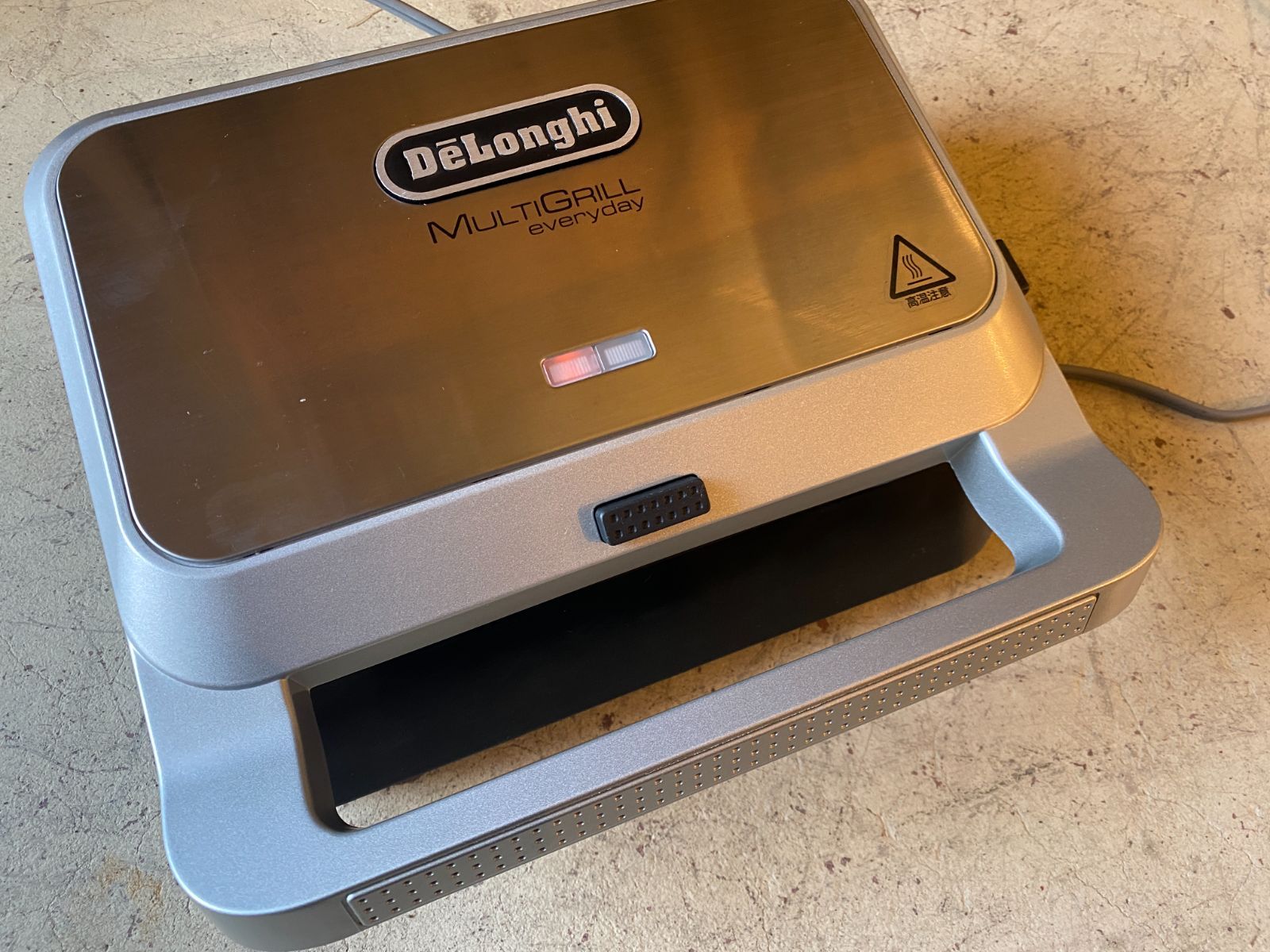 未使用 デロンギ ワッフルメーカー SW13ABCJ-S 233149